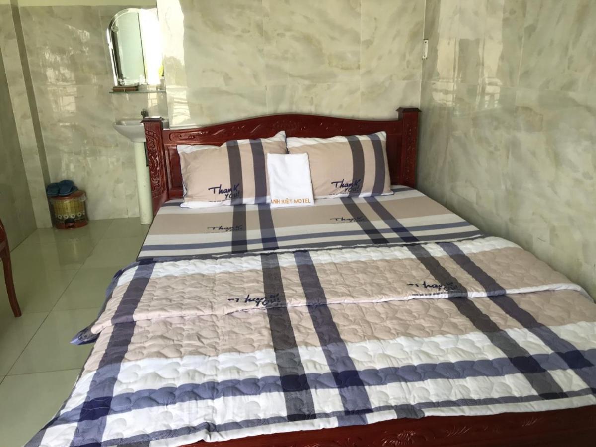 Motel Anh Kiet - Vuon QuóC Gia Tram Chim Bagian luar foto